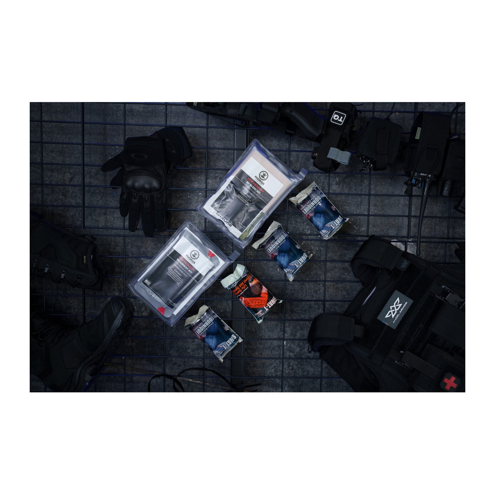 PHOKUS_RESEARCH_GROUP-linecard_PHOKUS_RESEARCH_GROUP_K9_Trauma_Kit___Low_Vis_K9_System-03.jpg
